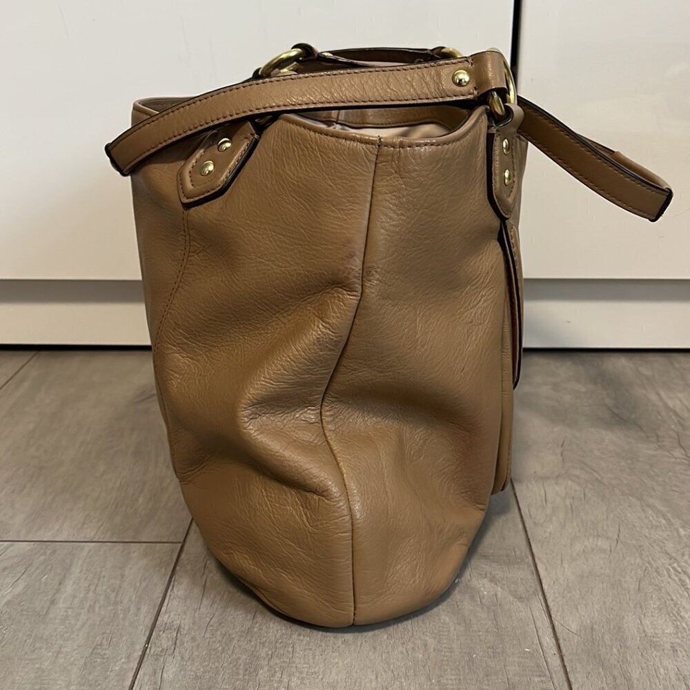 COACH Campbell Belle Genuine Leather Shoulder Bag in Dark Camel Brown - Picture 8 of 12